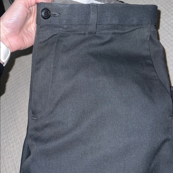 Haggar Cool 18 Pro Mens Classic Fit Flat Front Pant dark grey 34x29 - Picture 2 of 4